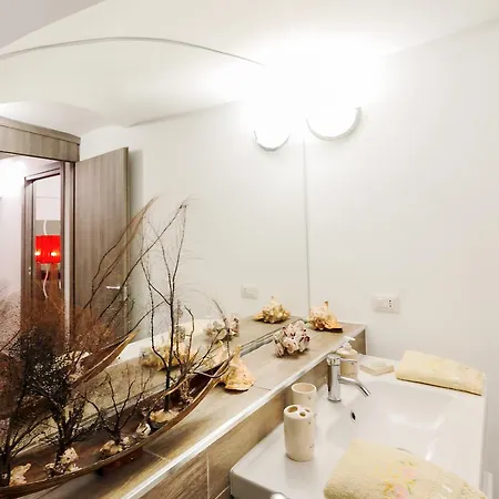 Flat Apartment *